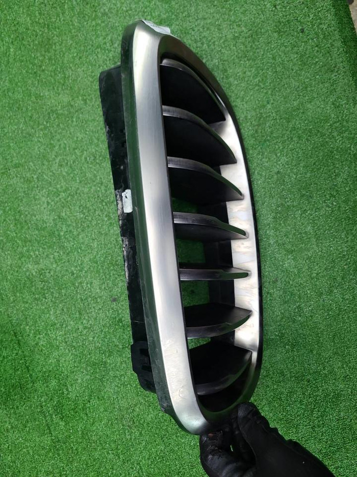 Решетка радиатора левая BMW X6 F16 (2014-2020)