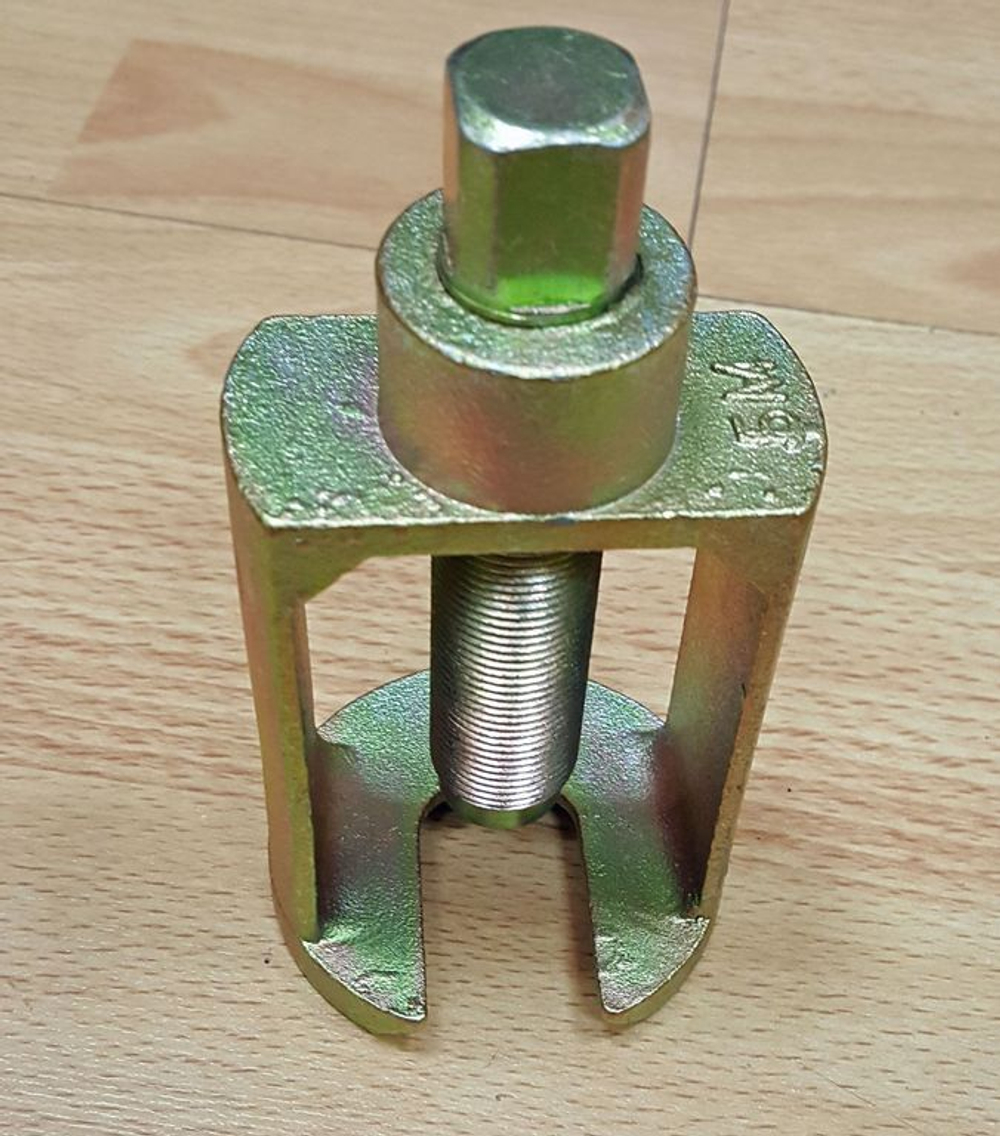 Съемник шаровых опор и рулевых тяг ГАЗЕЛЬ стакан (48938)