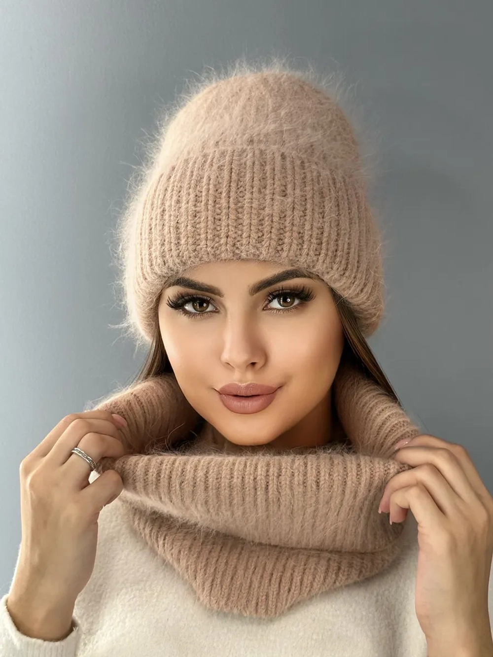 комплект шапка с шарфом- снуд зимний вязаный