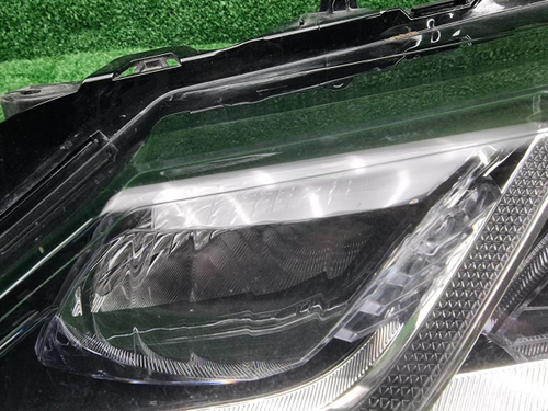 Битая Фара левая Toyota Camry xv70 (2017-н.в.) LED