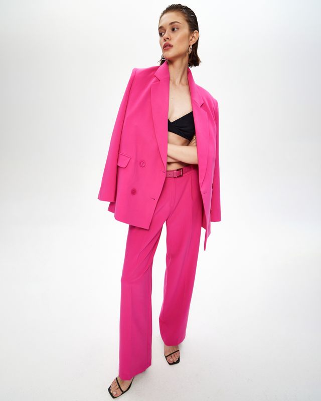 Костюм с двубортным жакетом и брюками