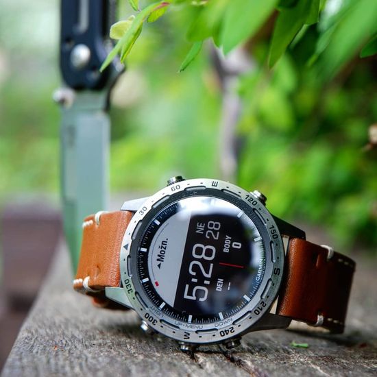 Люксовые мультиспортивные часы Garmin MARQ Adventurer (010-02006-27)