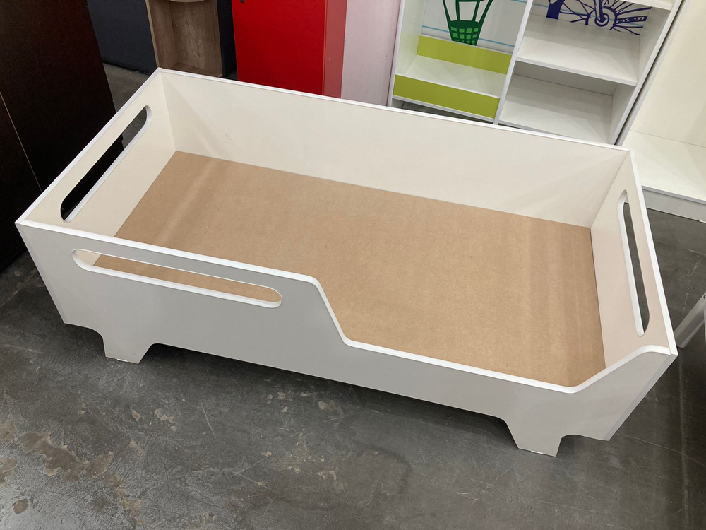 Кровать на ножках 800*1600 белый