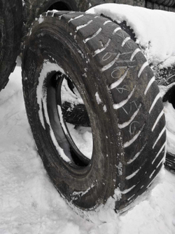 325/95R24 Hankook DM06 шина б/у
