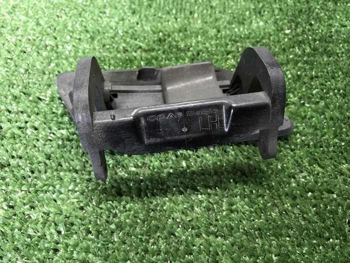 Крышка форсунки левая Audi A6 5 C8 (2018-2023)