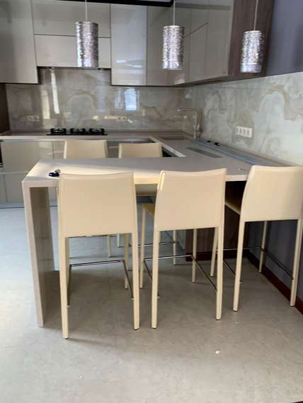 Полубарный стул Rolf бежевая кожа