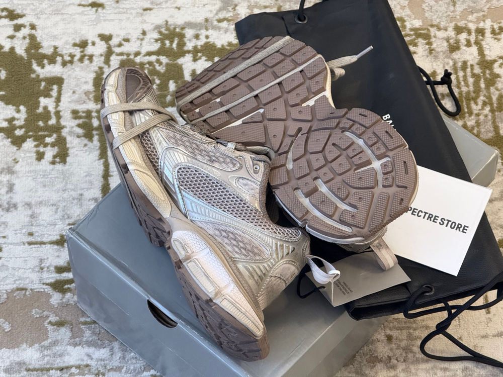 Balenciaga 3XL Sneaker Worn-Out - Taupe