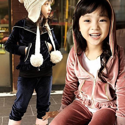 Костюм однотонный из худи на молнии с рюшами и брюк