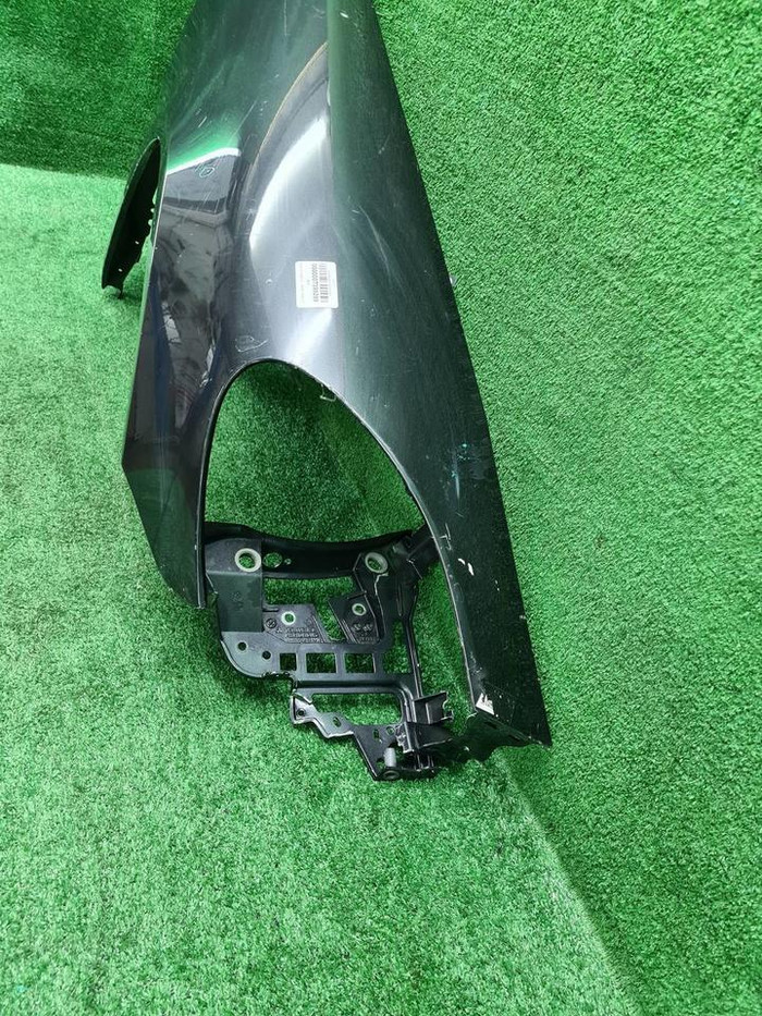 Крыло переднее правое Porsche Panamera 971 (16-23)