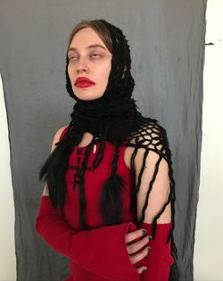 Майка Ворона (Дикари) Женская Красная + рукава