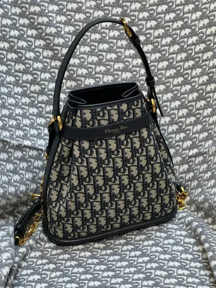 Сумка Dior C'est Dior, модель среднего формата синий