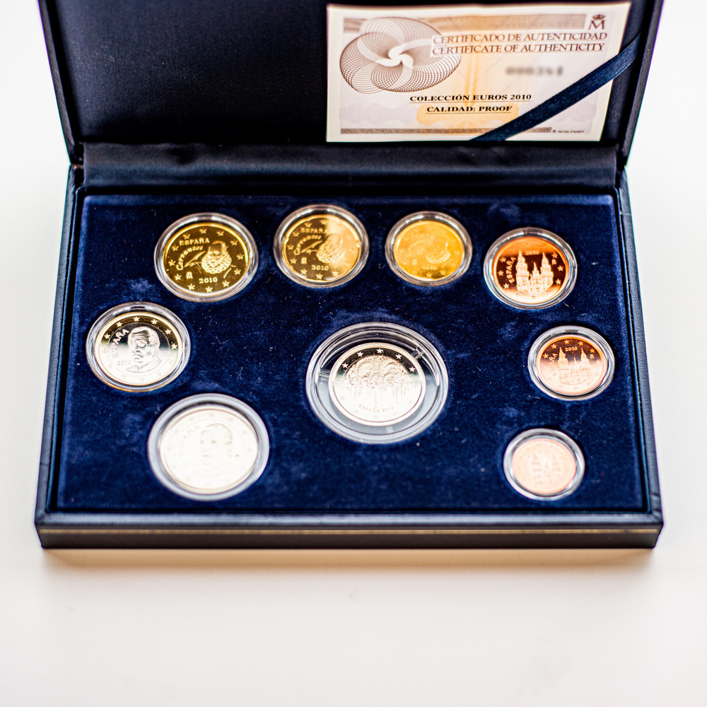 Spain 2010 Proof Coin Set with 2 EUR Commemorative Coin (UNESCO: Historic Town Center of Córdoba)