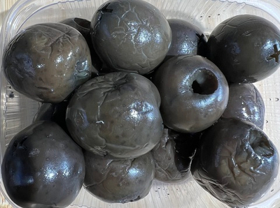 Оливки черные (маслины) гигант без косточек (70-90) Греция 100г