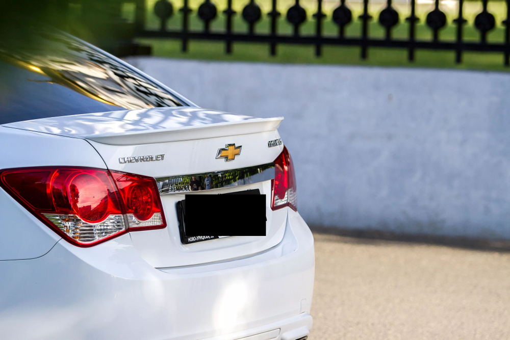 Лип спойлер Chevrolet Cruze (черный глянец)