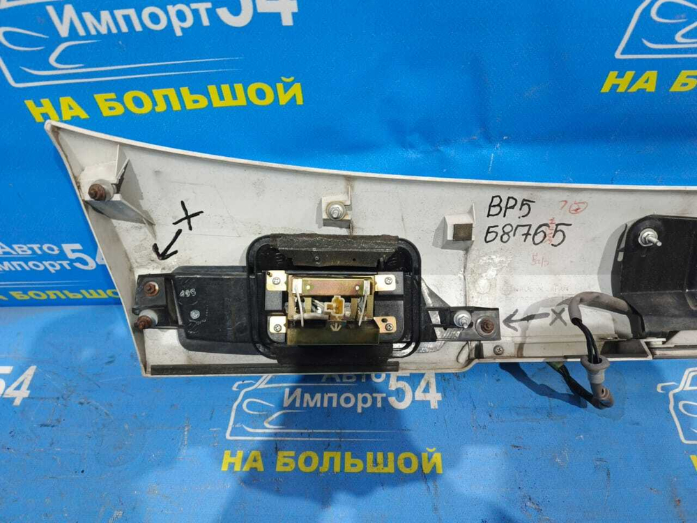 Вставка в багажник центральная SUBARU LEGACY 2003-2006