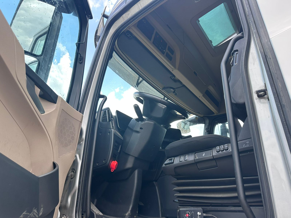 Mercedes-Benz ACTROS 4x2 Седельный тягач 1848 (Дизельный, 12,8 л, 476 л.с., АТ)