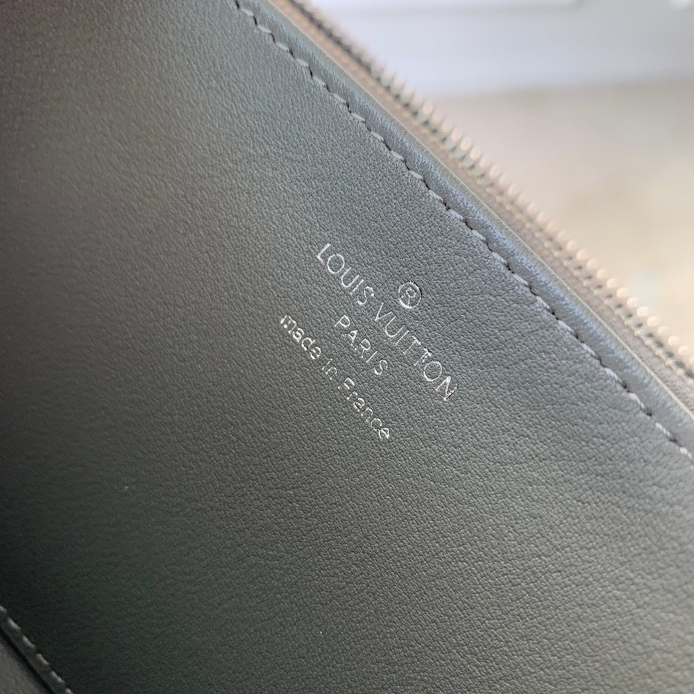 Louis Vuitton Zippy Wallet