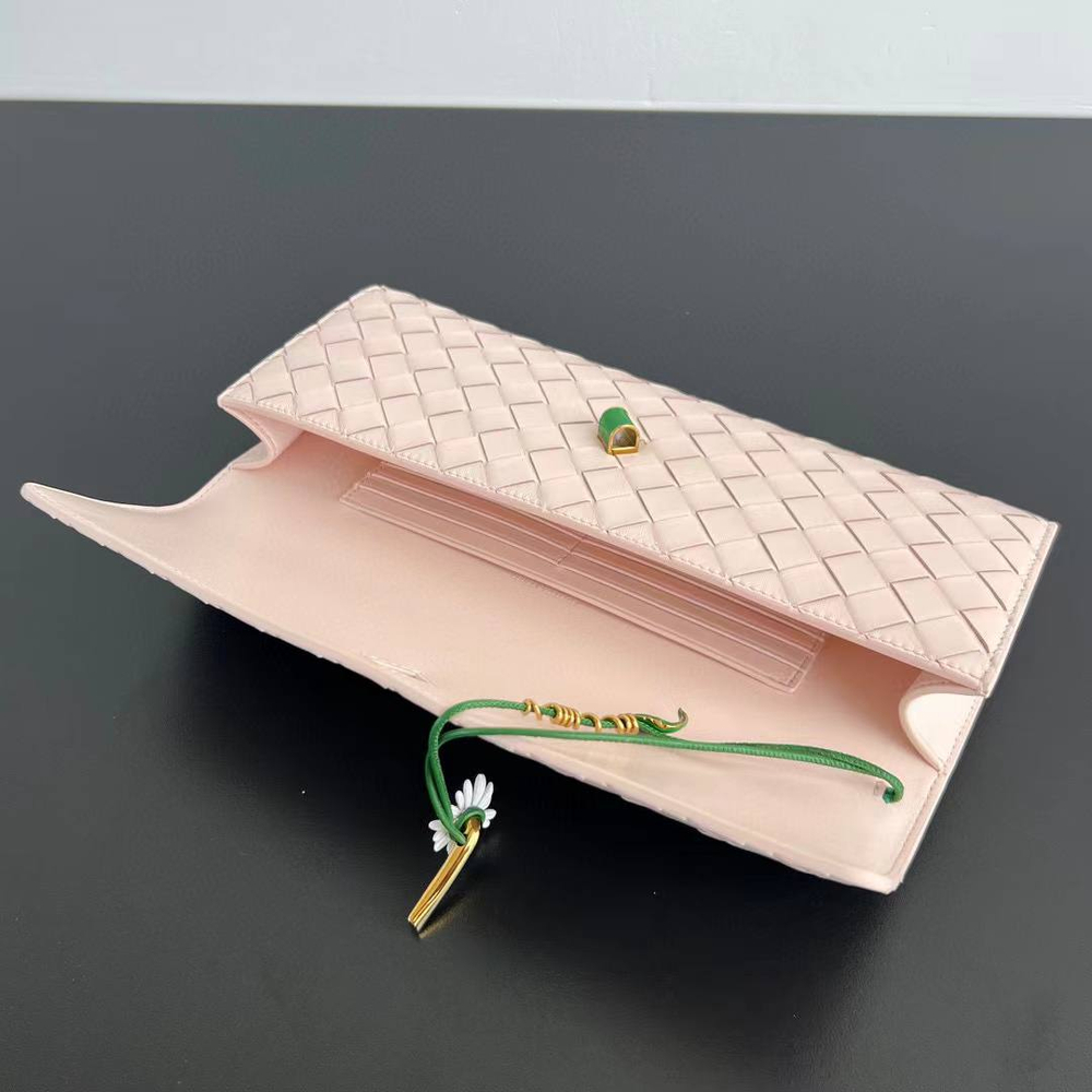Клатч Bottega Veneta