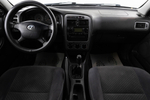 Toyota Avensis, 2001 год