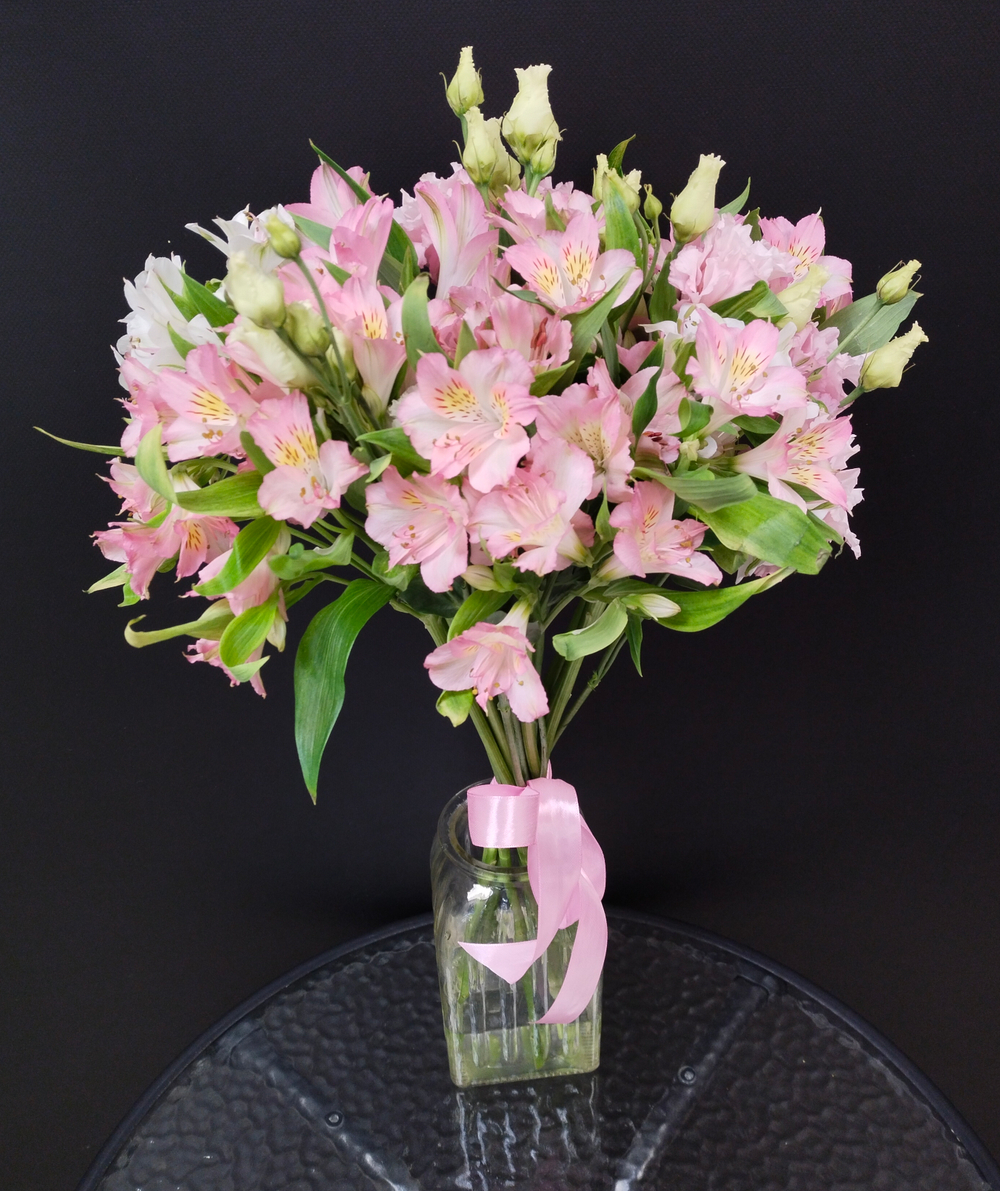 Букет Альстромерия