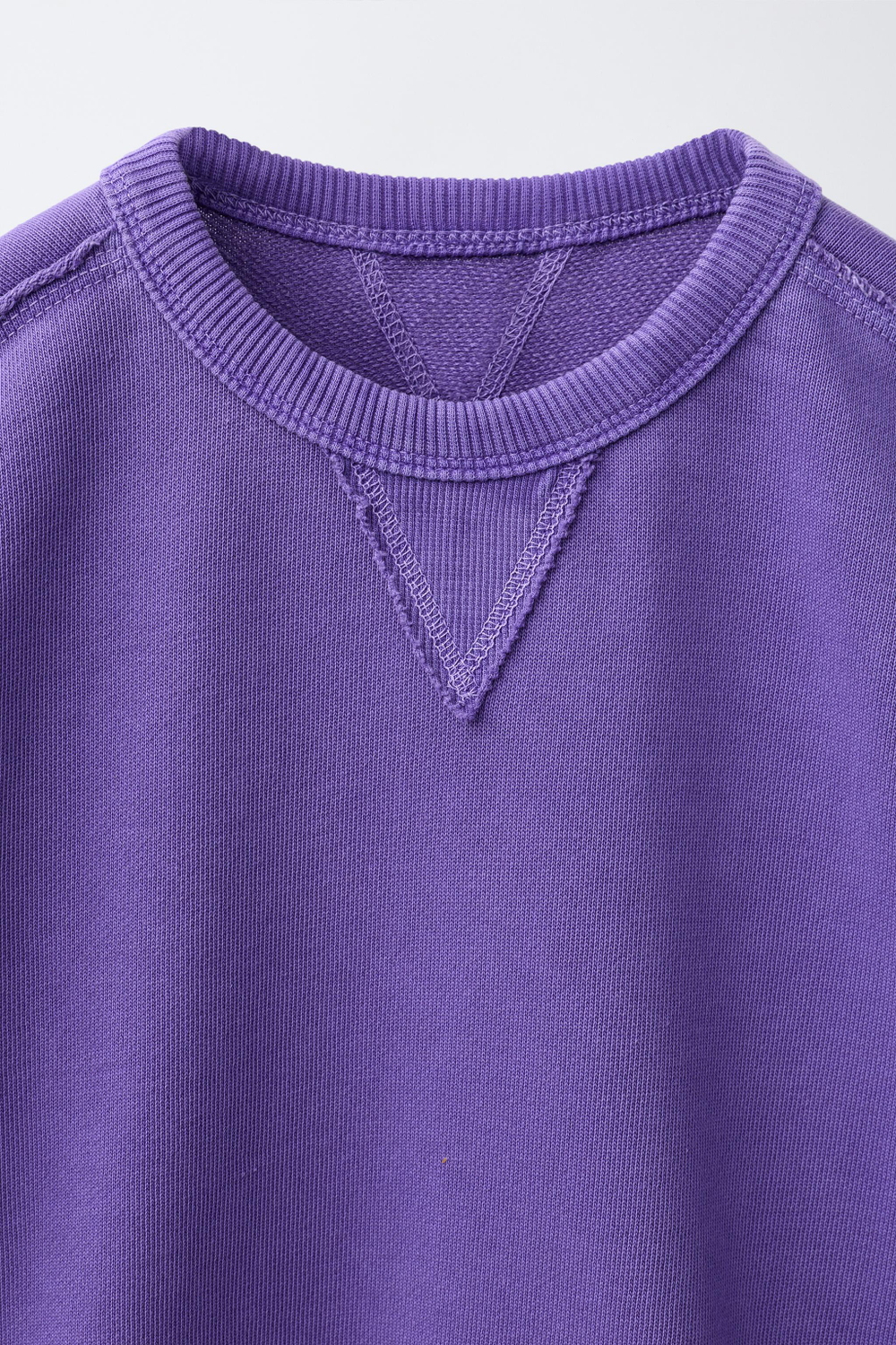 ZARA ОДНОТОННАЯ ТОЛСТОВКА СО ШВАМИ, СИРЕНЕВЫЙ