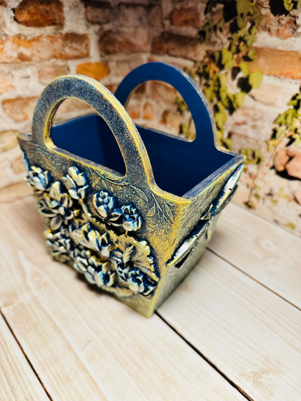 Корзиночка "Фея на лилии"