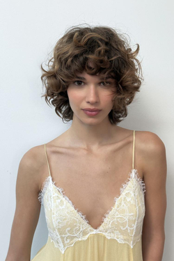 ZARA КОРОТКОЕ КОМБИНИРОВАННОЕ ПЛАТЬЕ С КРУЖЕВОМ, СВЕТЛО-ЖЕЛТЫЙ