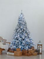 Заснеженная елка с гирляндой «Форесто» холодный свет (Литая+пвх) от 1.2 до 2.4 м