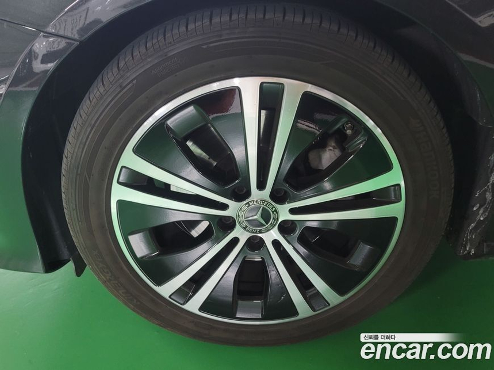 Mercedes-Benz E-Class W213 E250 Avangarde (09.2021)