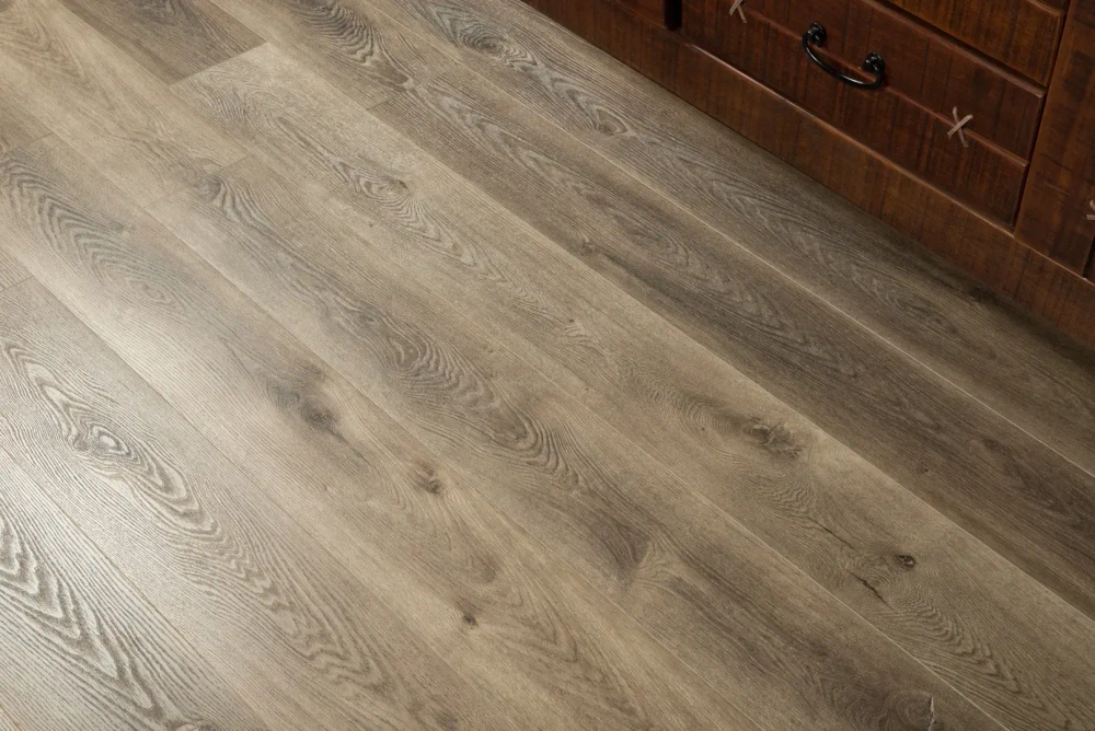 SPC ламинат Alpine Floor Дуб коричневый ABA