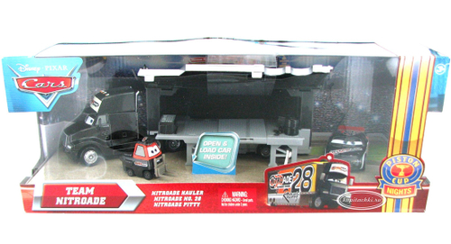 Команда №28 (Грузовик, гонщик и погрузчик)