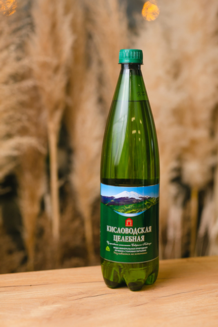 Вода "Кисловодская" лечебно-столовая газированная 1 л