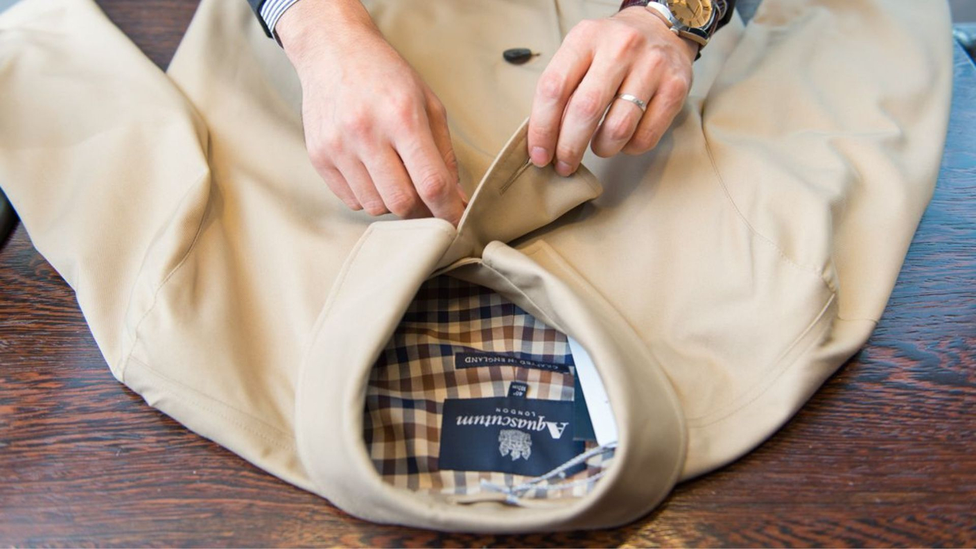 Что выбрать: Aquascutum или Burberry?