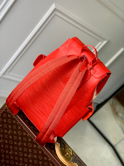 Louis Vuitton Christopher MM