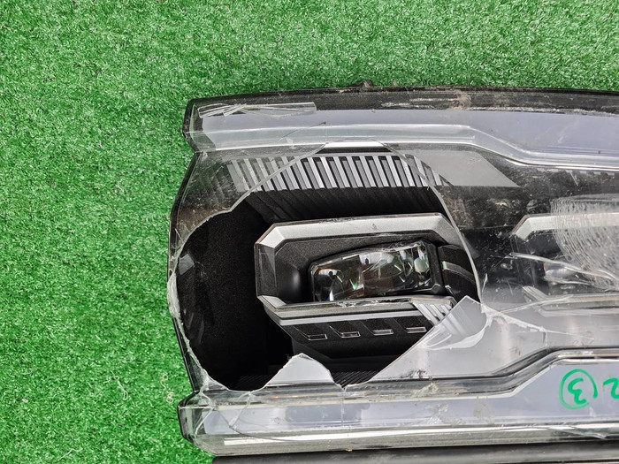 Фара правая BYD FangChengBao Leopard 5 (23-нв) LED