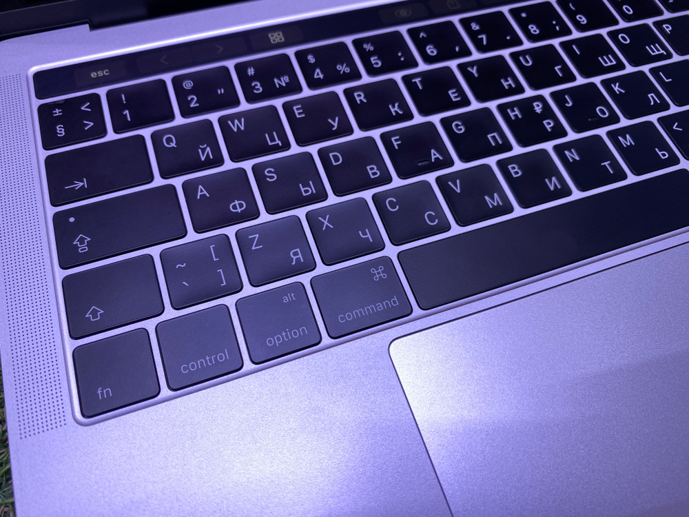 MacBook Pro 13 i5/16GB/SSD1TB/Retina A1706 2017