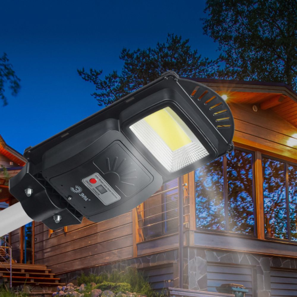 ЭРА Консольный светильник на солн. бат.,COB,20W,с датч. движения, ПДУ, 450 lm, 5000K, IP65