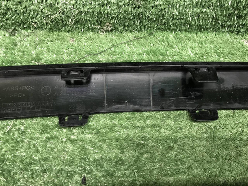 Накладка перед. бампера Mercedes C w205 18-23 AMG
