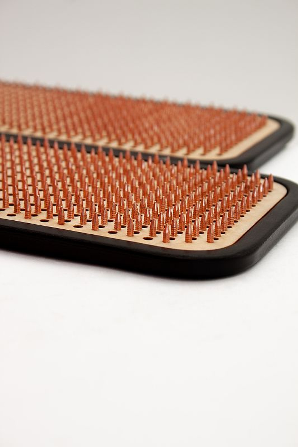 Доска садху Дерево инь-янь медные гвозди