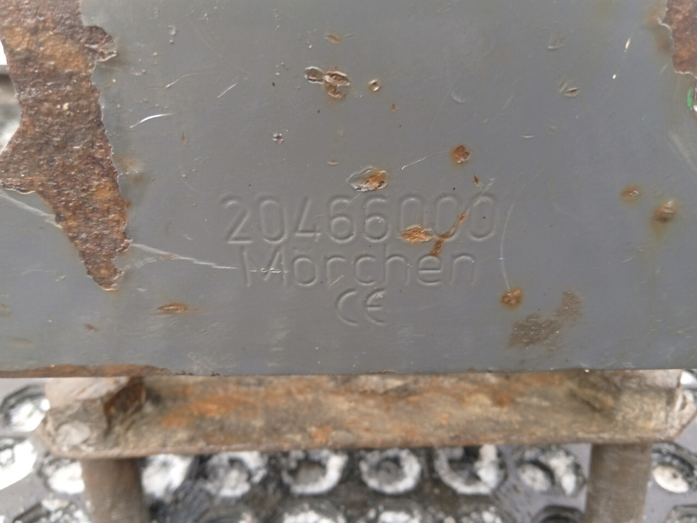 Кронштейн запасного колеса