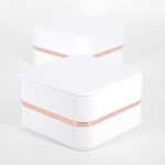 Квадратный футляр с подсветкой под серьги и подвеску