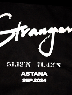 Лонгслив "Stranger" Черный