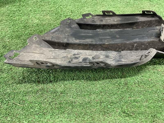 Решетка переднего бампера левая Mercedes A W177 (2018-2022) AMG