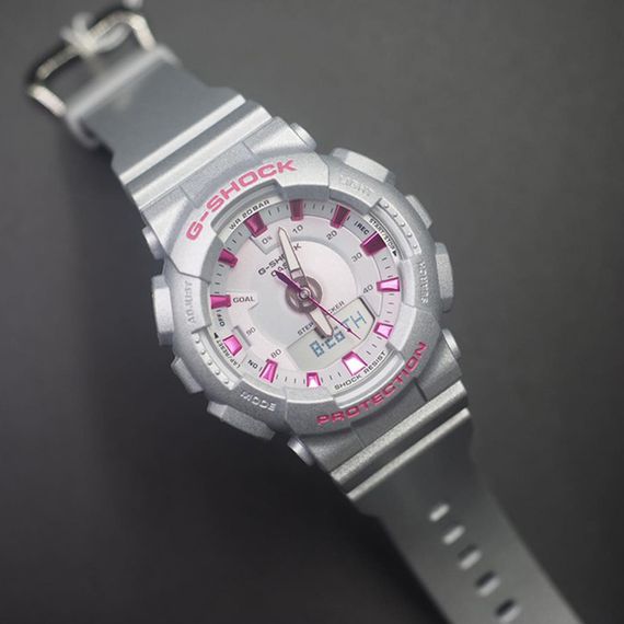 Японские спортивные наручные часы Casio G-SHOCK GMA-S130NP-8A с хронографом