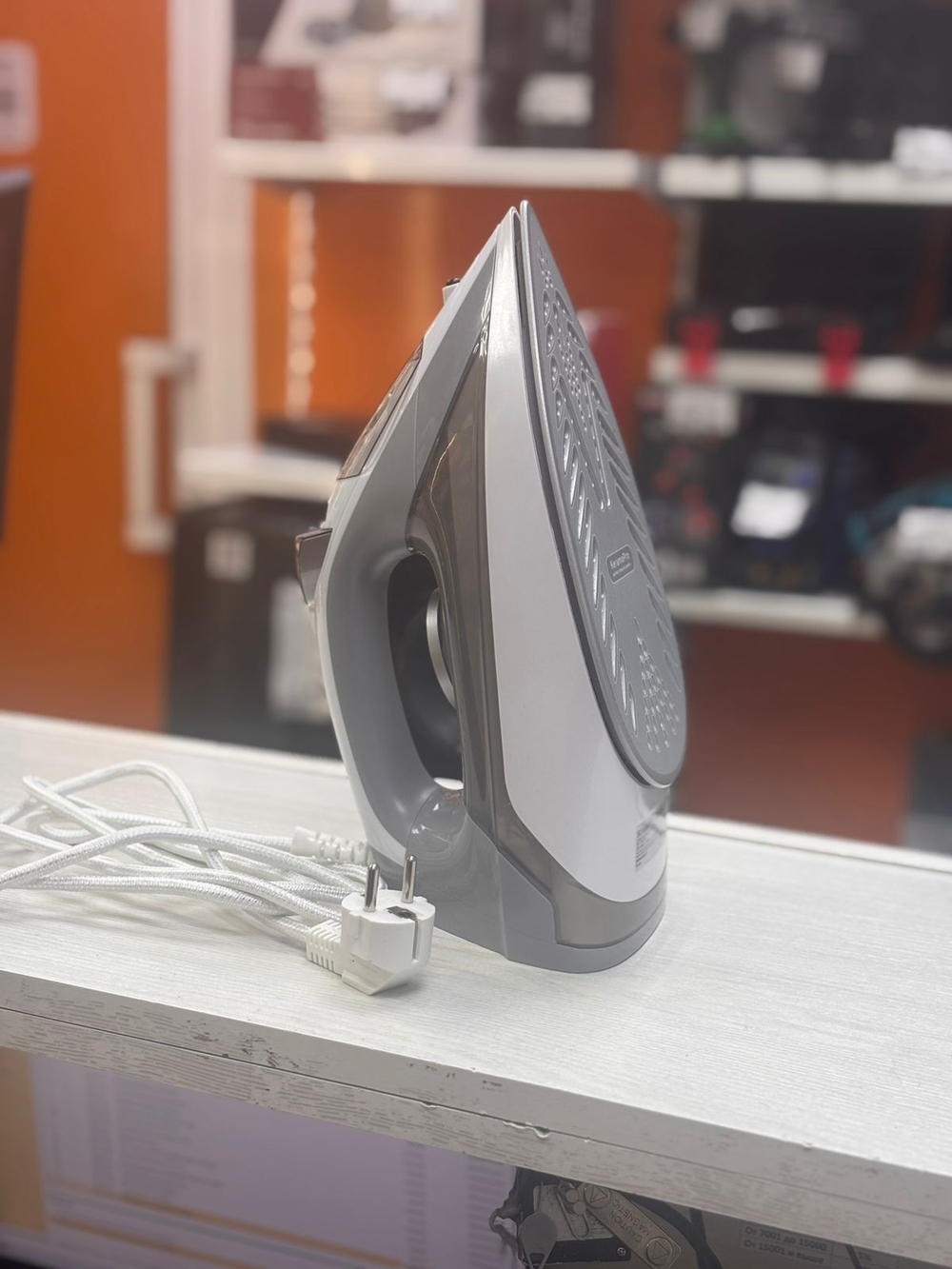 Утюг Scarlett SC-SI30K6