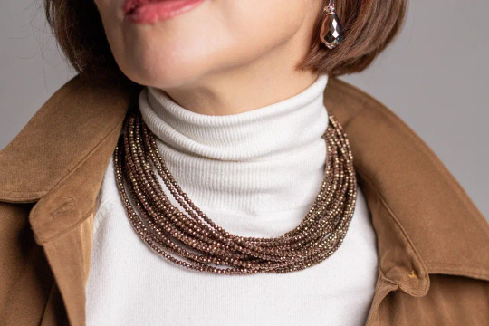 Колье "Венеция" венецианское стекло в шоколадном (коньячном) оттенке, застежка из натур.кожи