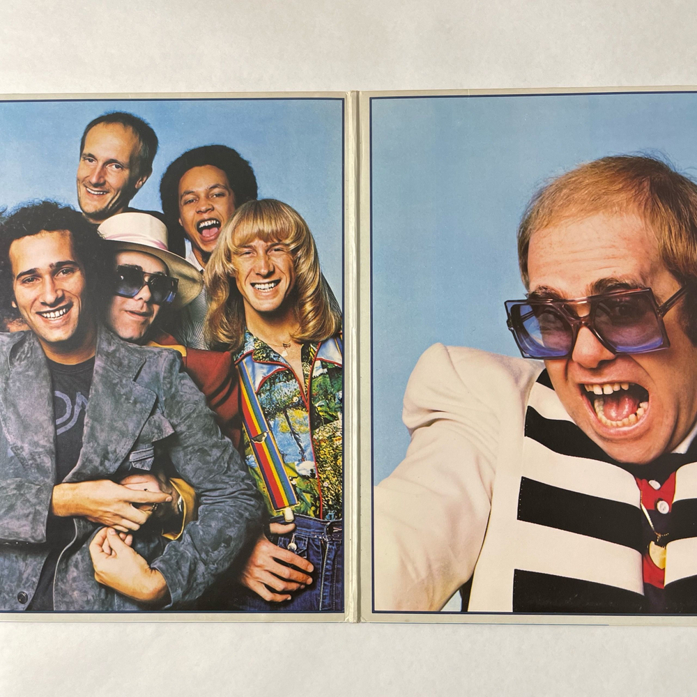 Винтажная виниловая пластинка LP Elton John Blue Moves (Англия 1976) Sorry Seems To Be The Hardest Word