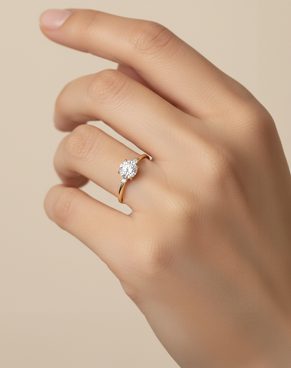 Кольцо из золота с фианитом, 019034