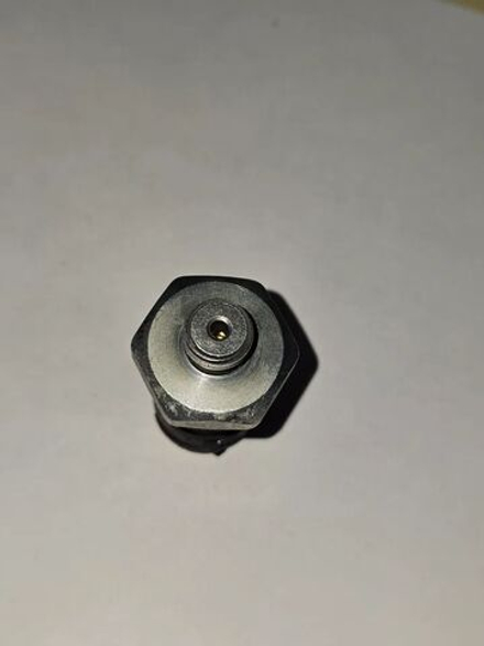 Датчик аварийного давления воздуха (6032.3829-01) (ЭМИ)