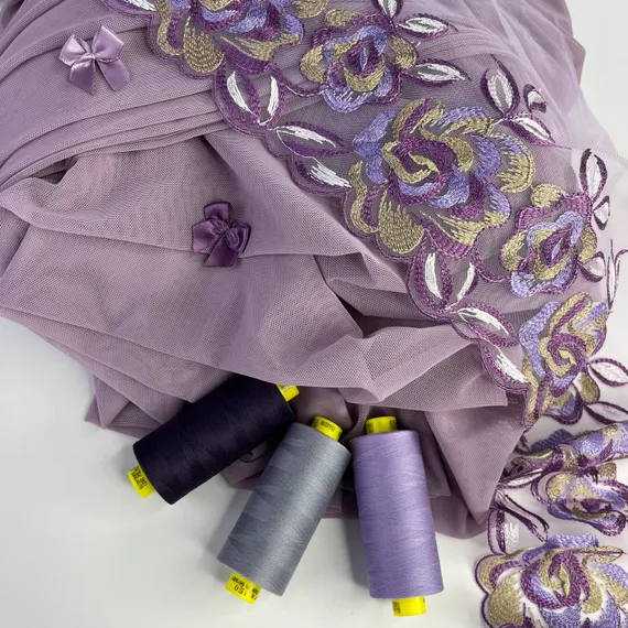 Вышивка на сетке лаванда (левая) 20 см